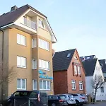Kleine-Ferienwohnung-6-Strandnah-Und-Mit-Meerblick-Im-Haus-Seeluft-Duhnen