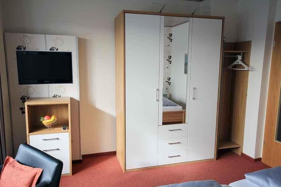 Apartment Kleine-ferienwohnung-6-strandnah-und-mit-meerblick-im-haus-seeluft-duhnen *